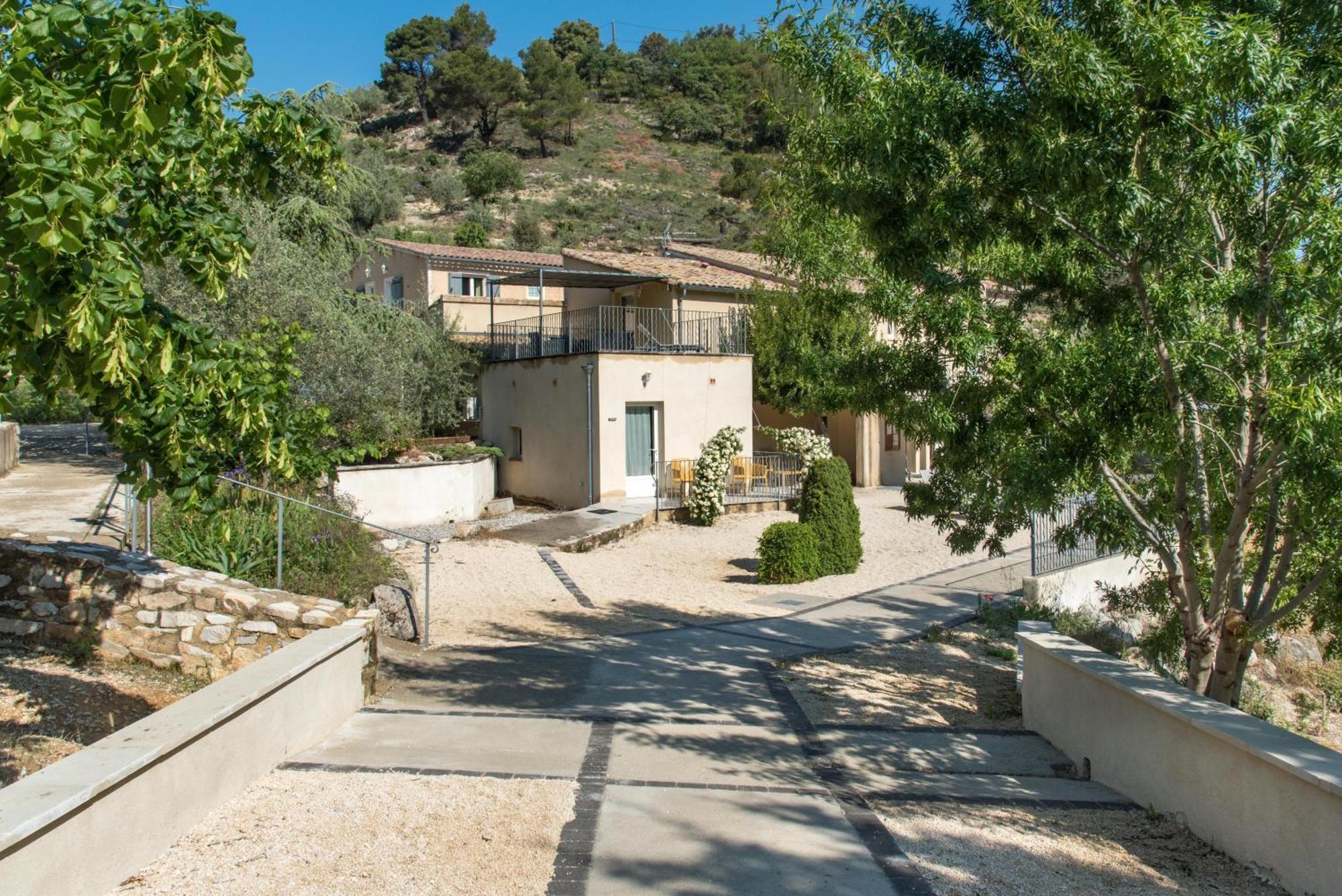 Domaine Saint Julien Hotel Buis-les-Baronnies Exterior foto