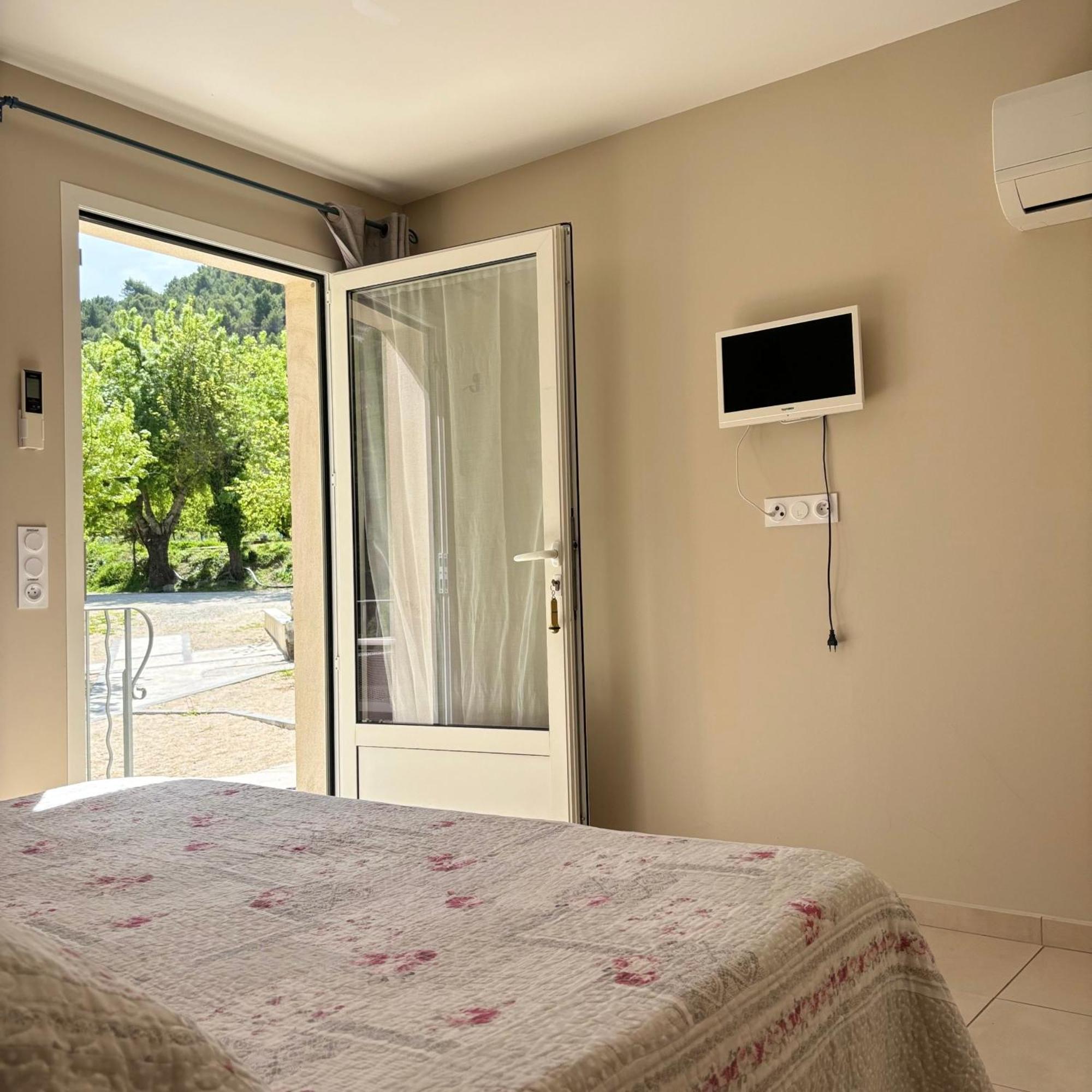 Domaine Saint Julien Hotel Buis-les-Baronnies Exterior foto
